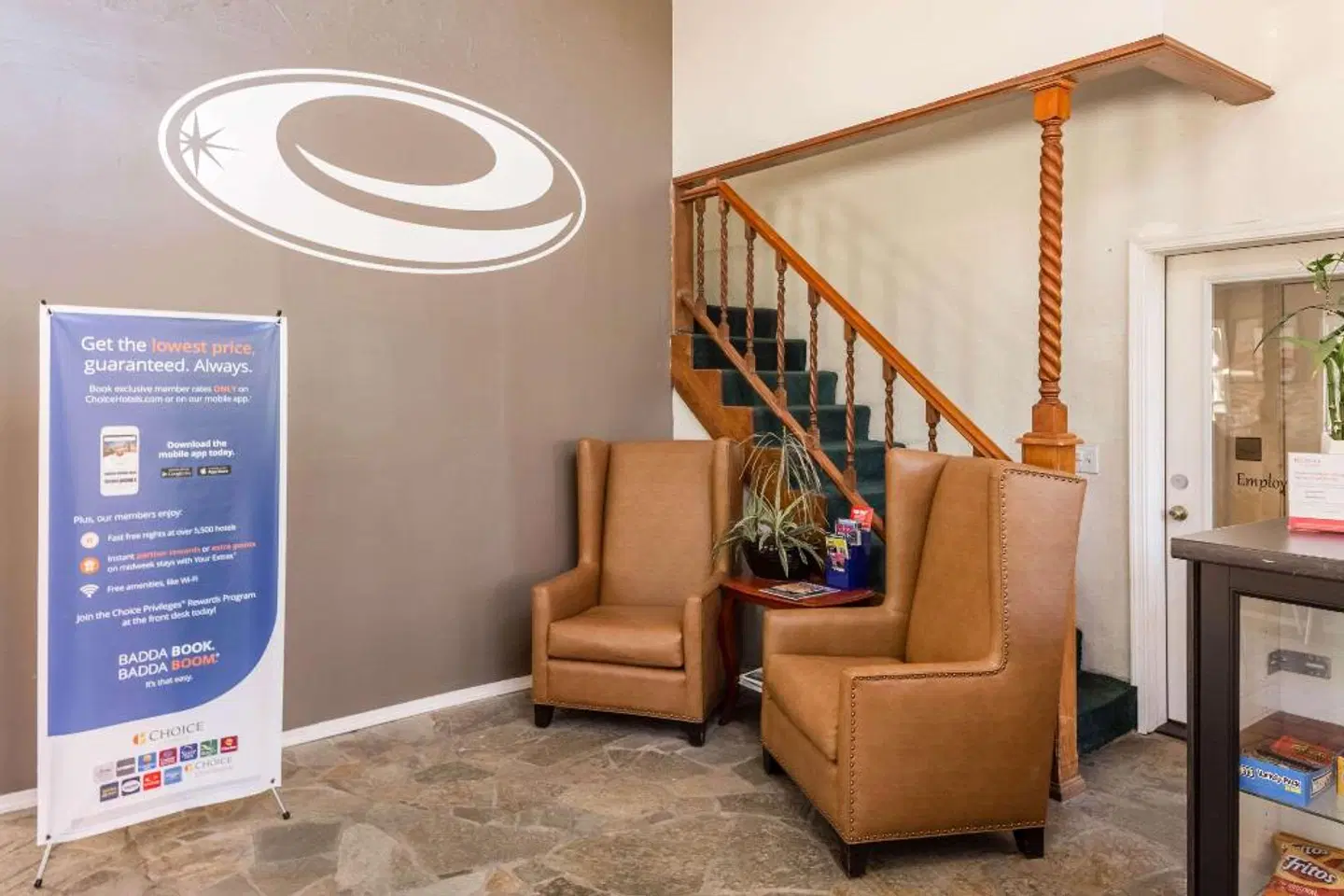 Econo Lodge Inn & Suites LOUNGE_LOBBY