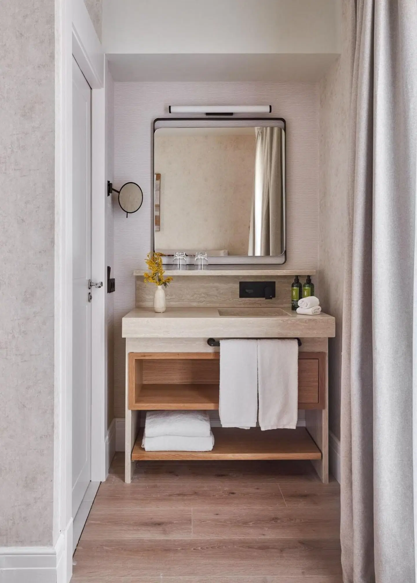 Posada Terra Santa BATHROOM