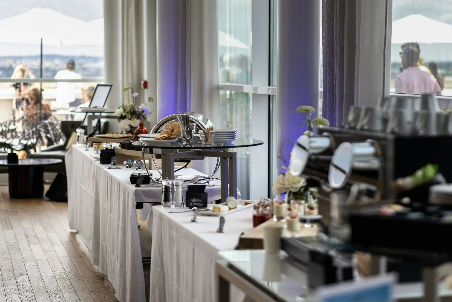 AC Hotel by Marriott Paris Le Bourget Airport Restaurant
