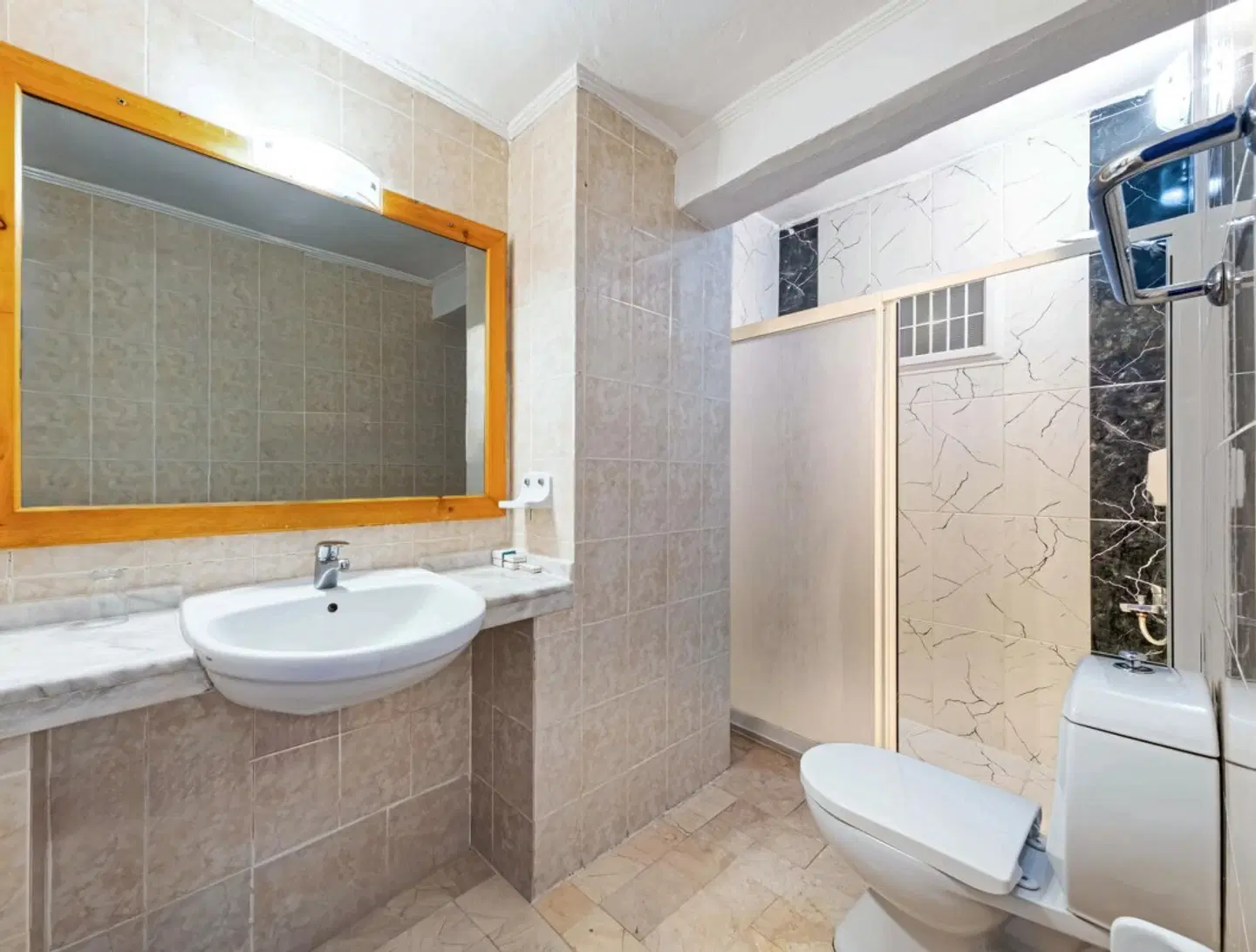 Ölüdeniz Beach Resort by Z'Hotels Badezimmer