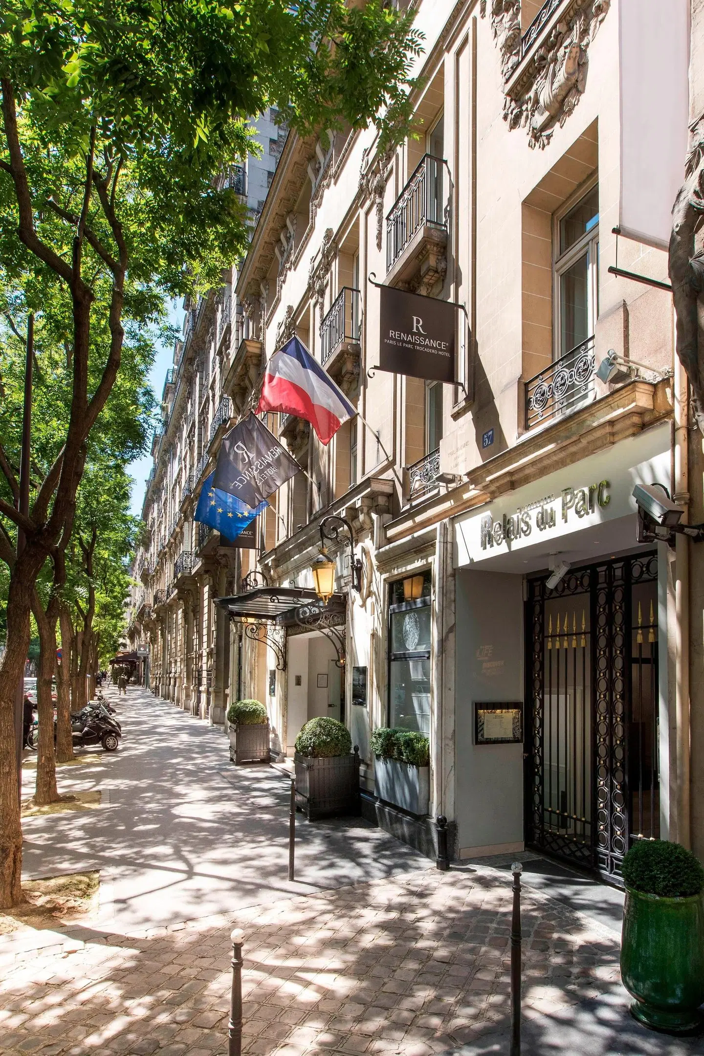 Renaissance Paris Le Parc Trocadero Hotel EXTERIOR