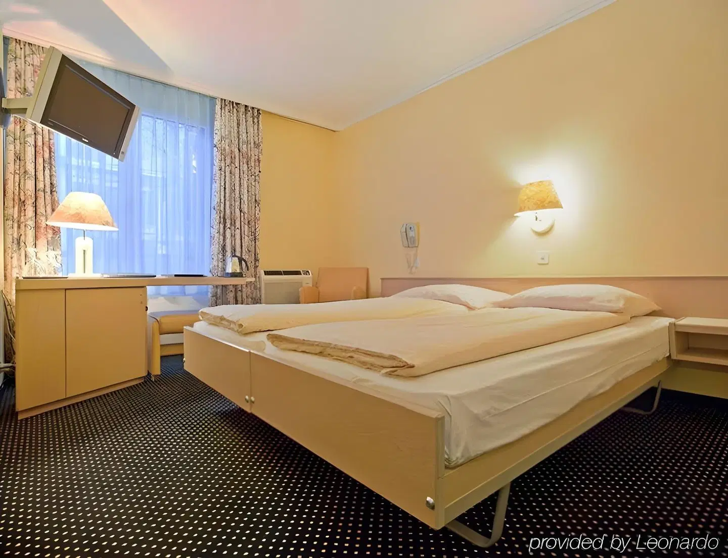 Züri by Fassbind ROOM_EXAMPLE