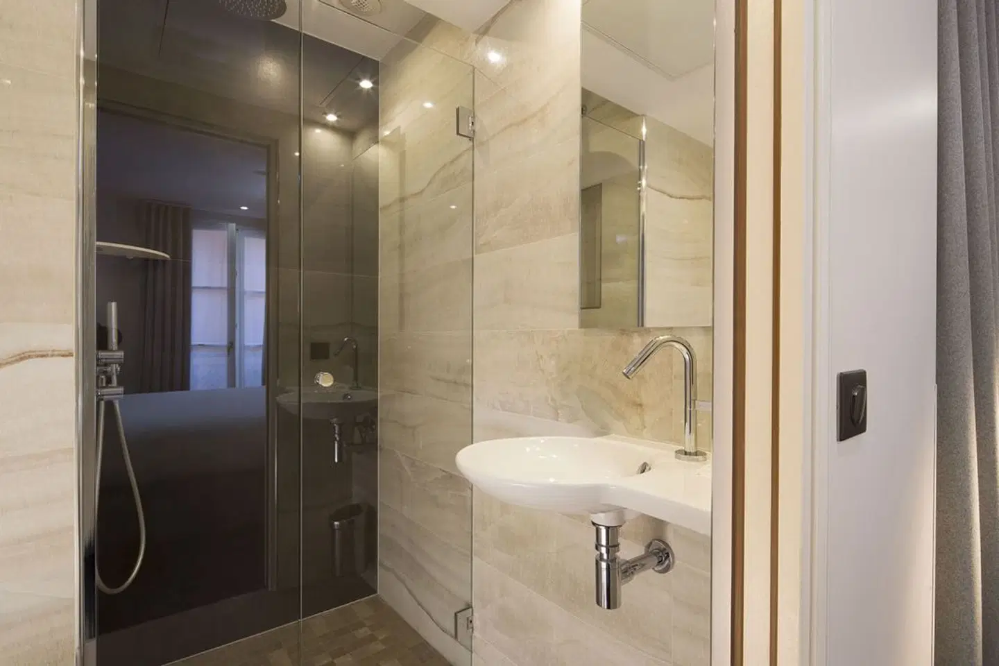 Hotel Duette BATHROOM