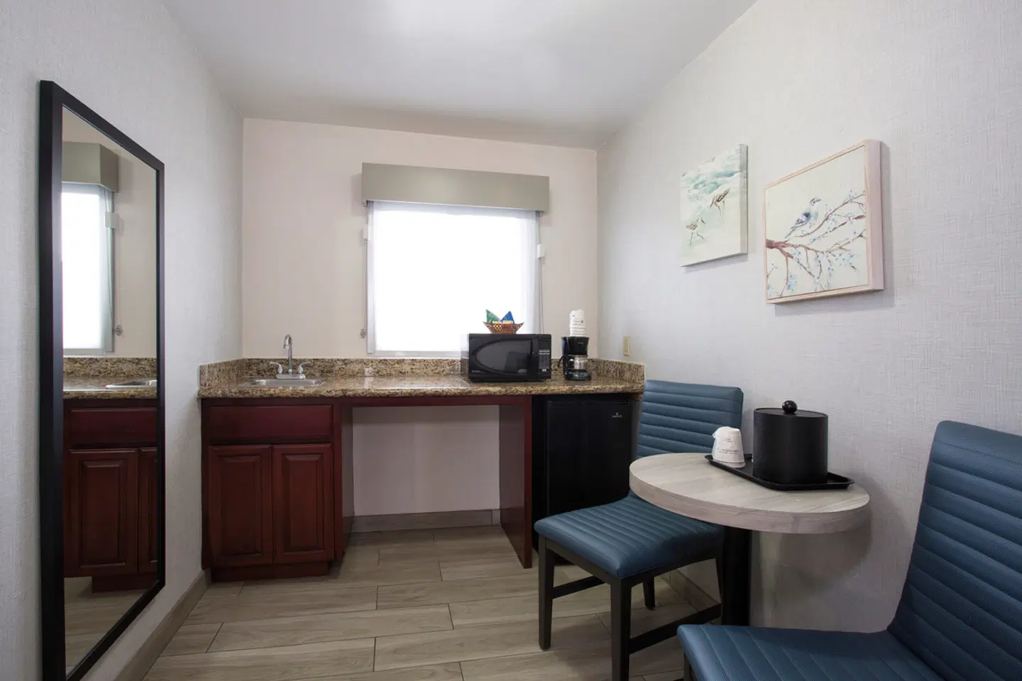 SureStay Hotel by Best Western Santa Monica ROOM_EXAMPLE