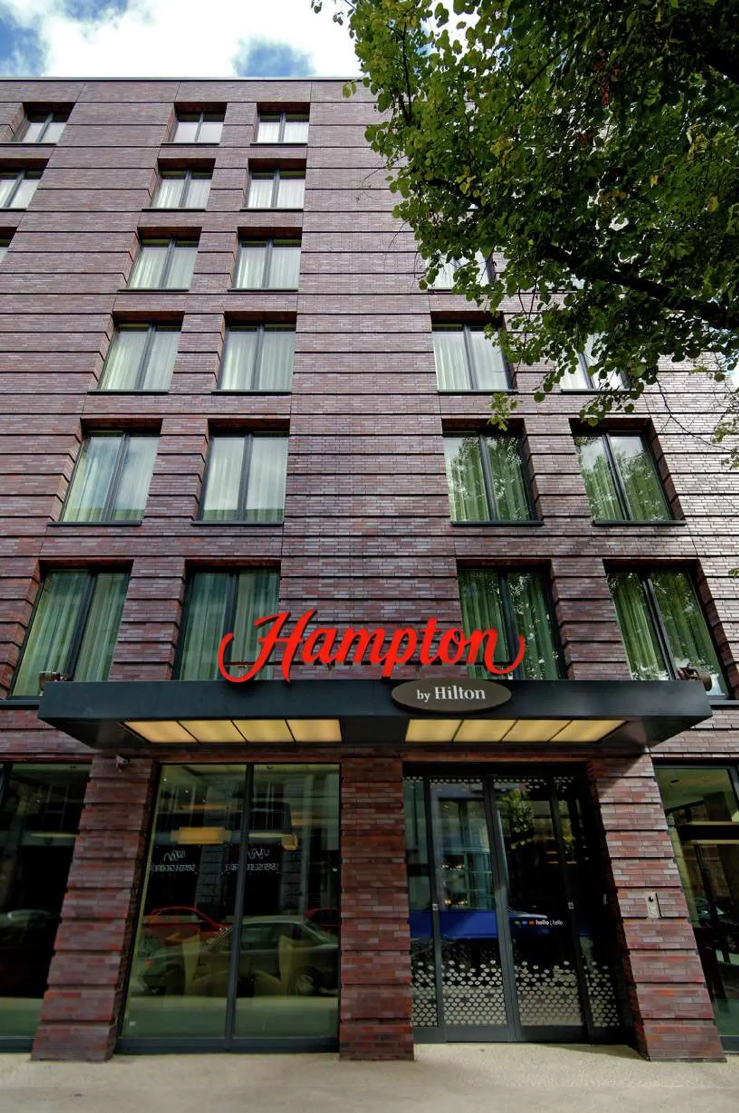 Hampton by Hilton Berlin City West EXTERIOR