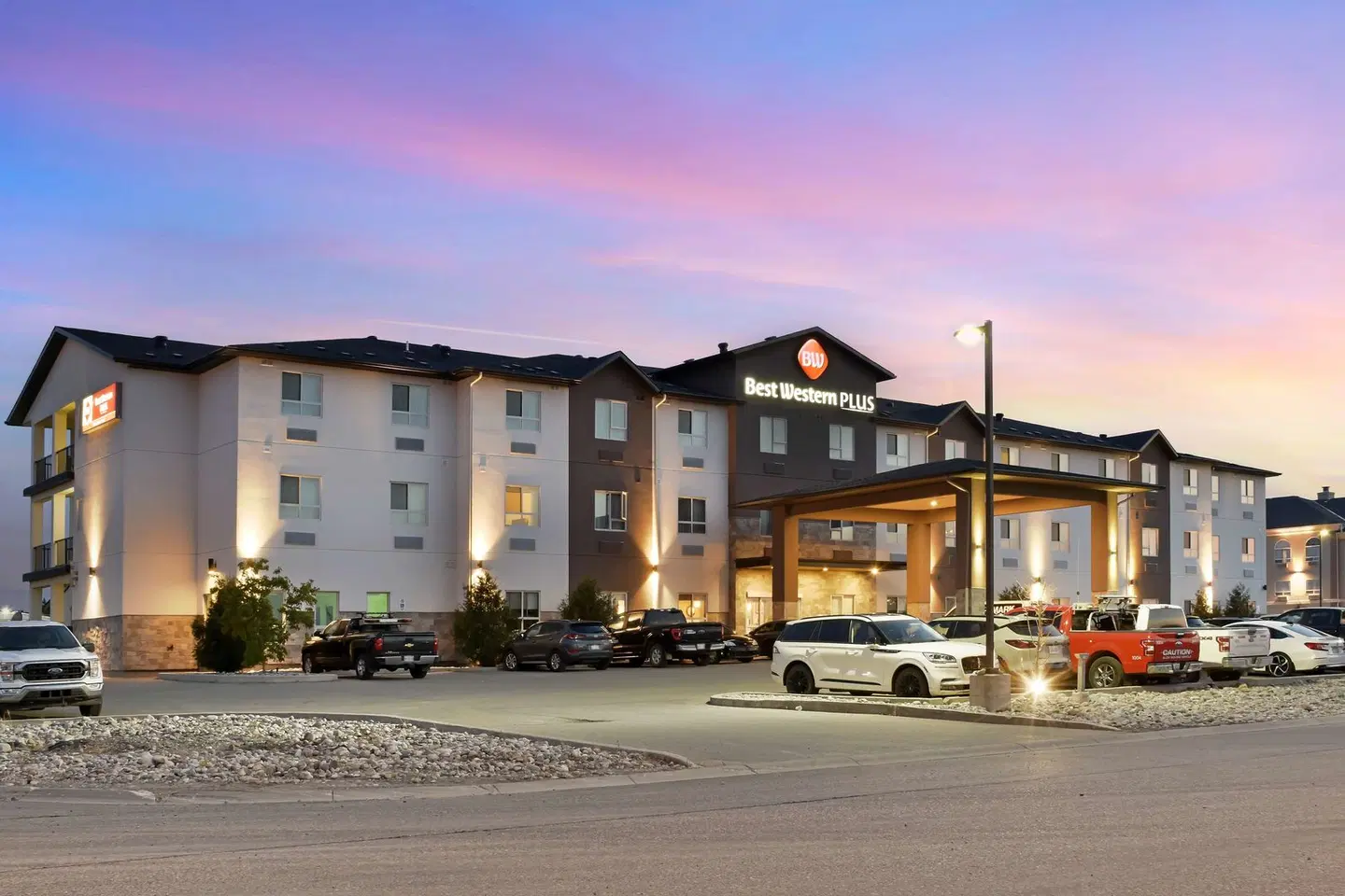Best Western Plus Moosomin Hotel EXTERIOR