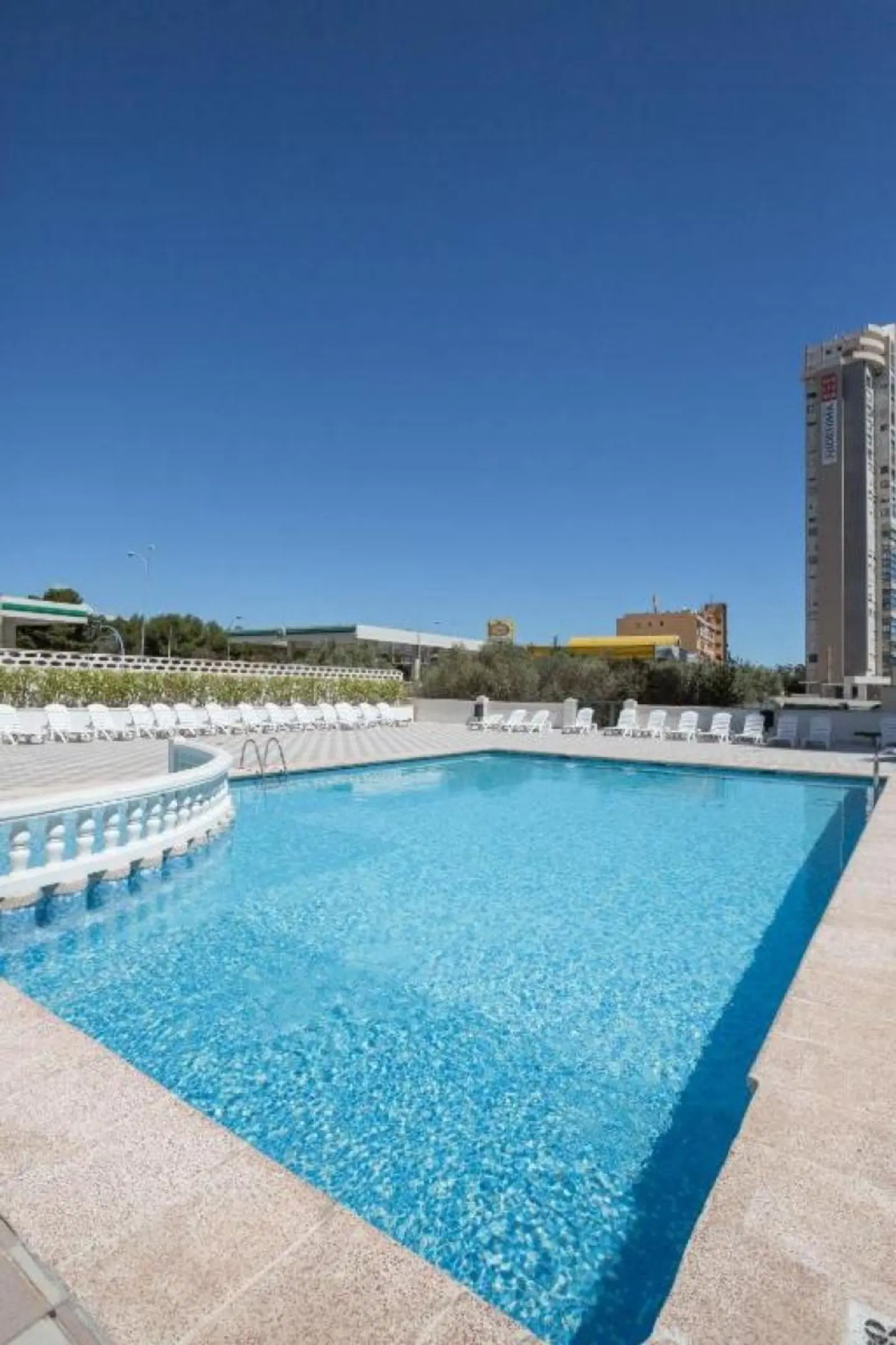 Pierre & Vacances Benidorm Levante OUTDOOR_POOL