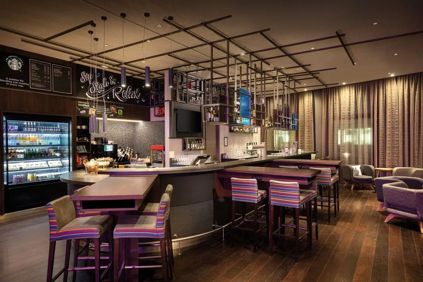 Holiday Inn Hamburg City Nord Bar