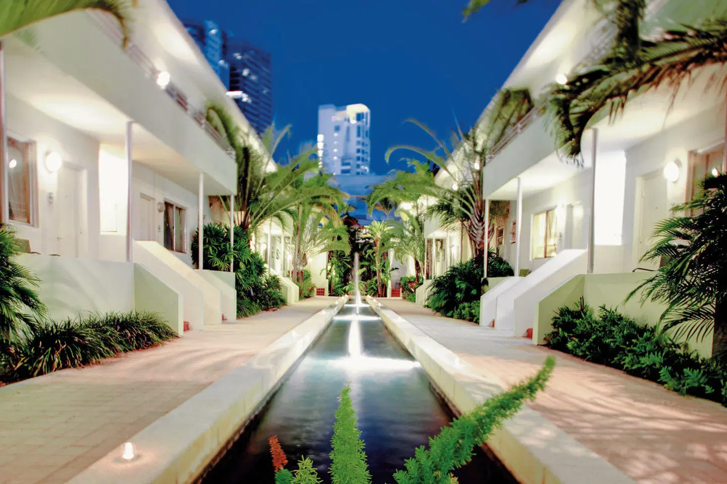 Dorchester Suites EXTERIOR