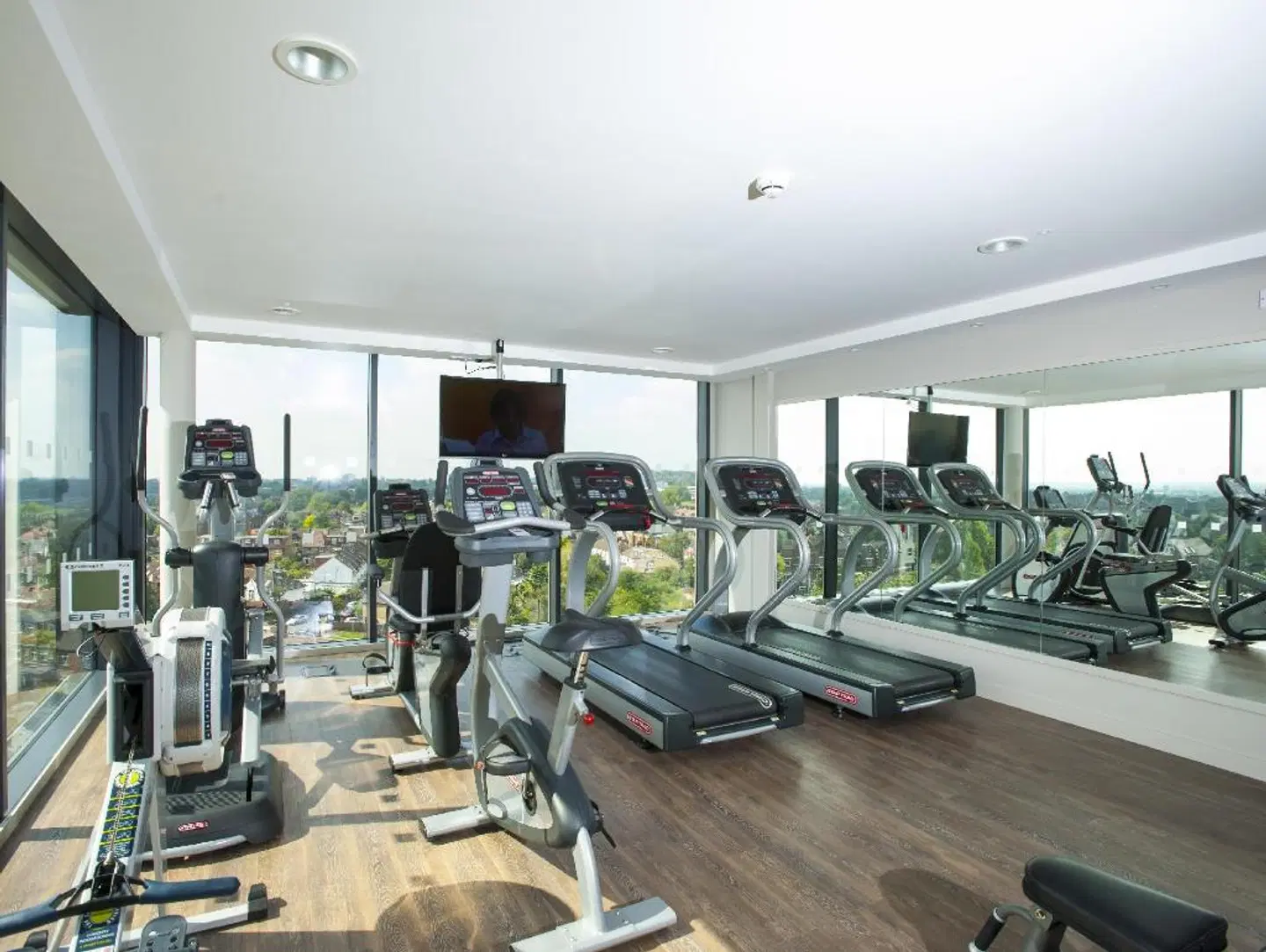 Holiday Inn London - West SPORTS_AND_LEISURE