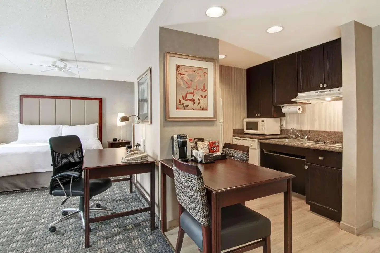 Homewood Suites by Hilton Toronto-Oakville LOUNGE_LOBBY
