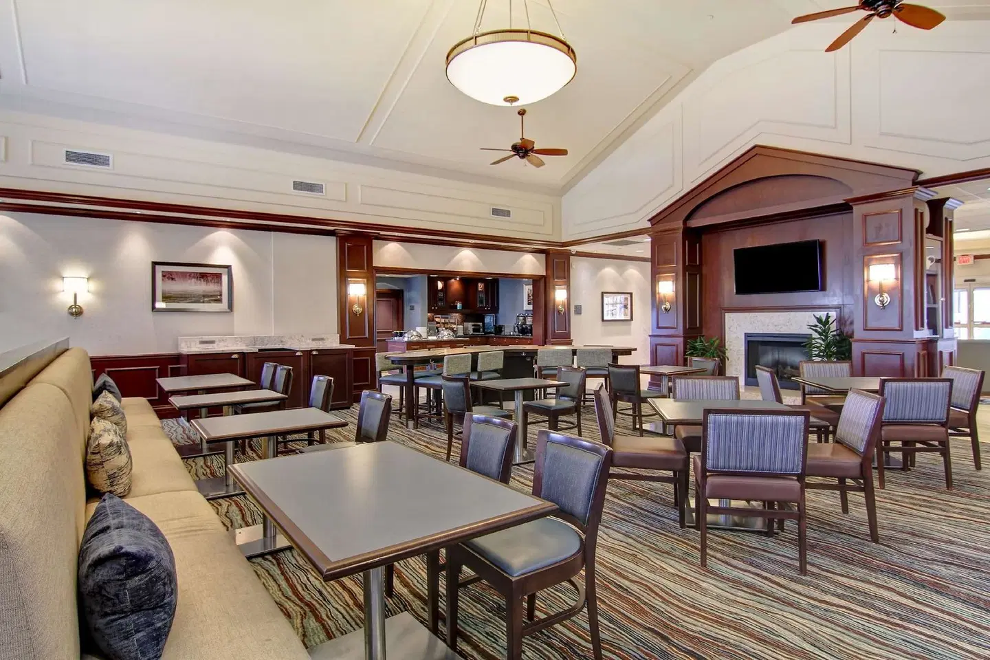 Homewood Suites by Hilton Toronto-Oakville LOUNGE_LOBBY