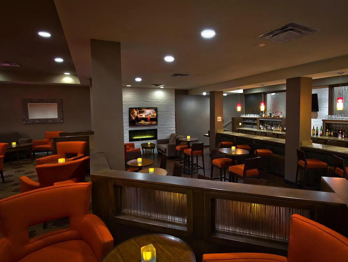 Hilton Garden Inn Saskatoon Downtown Bar