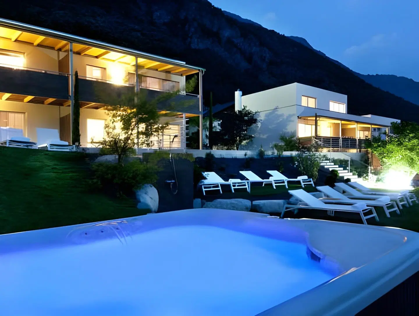 Hidalgo Suites OUTDOOR_POOL