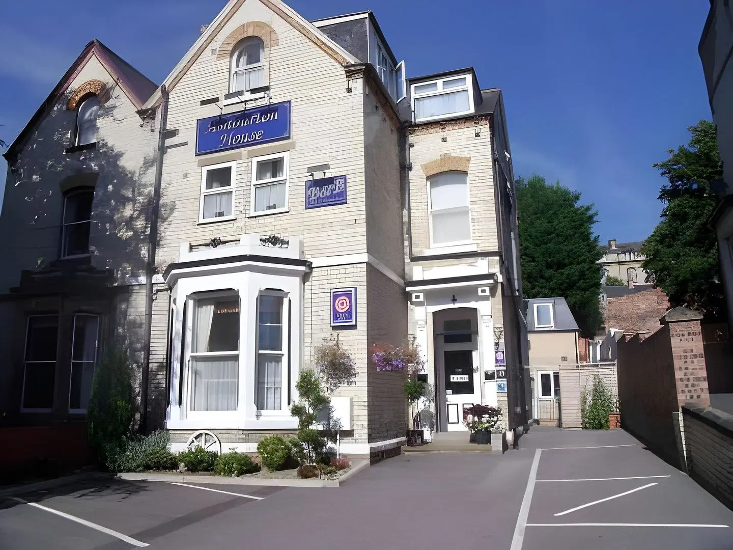 Ashburton House - B&B EXTERIOR