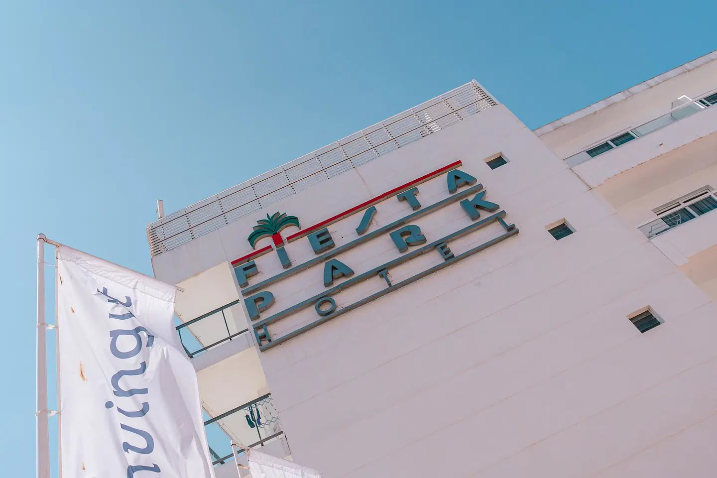 Fiesta Park Hotel EXTERIOR