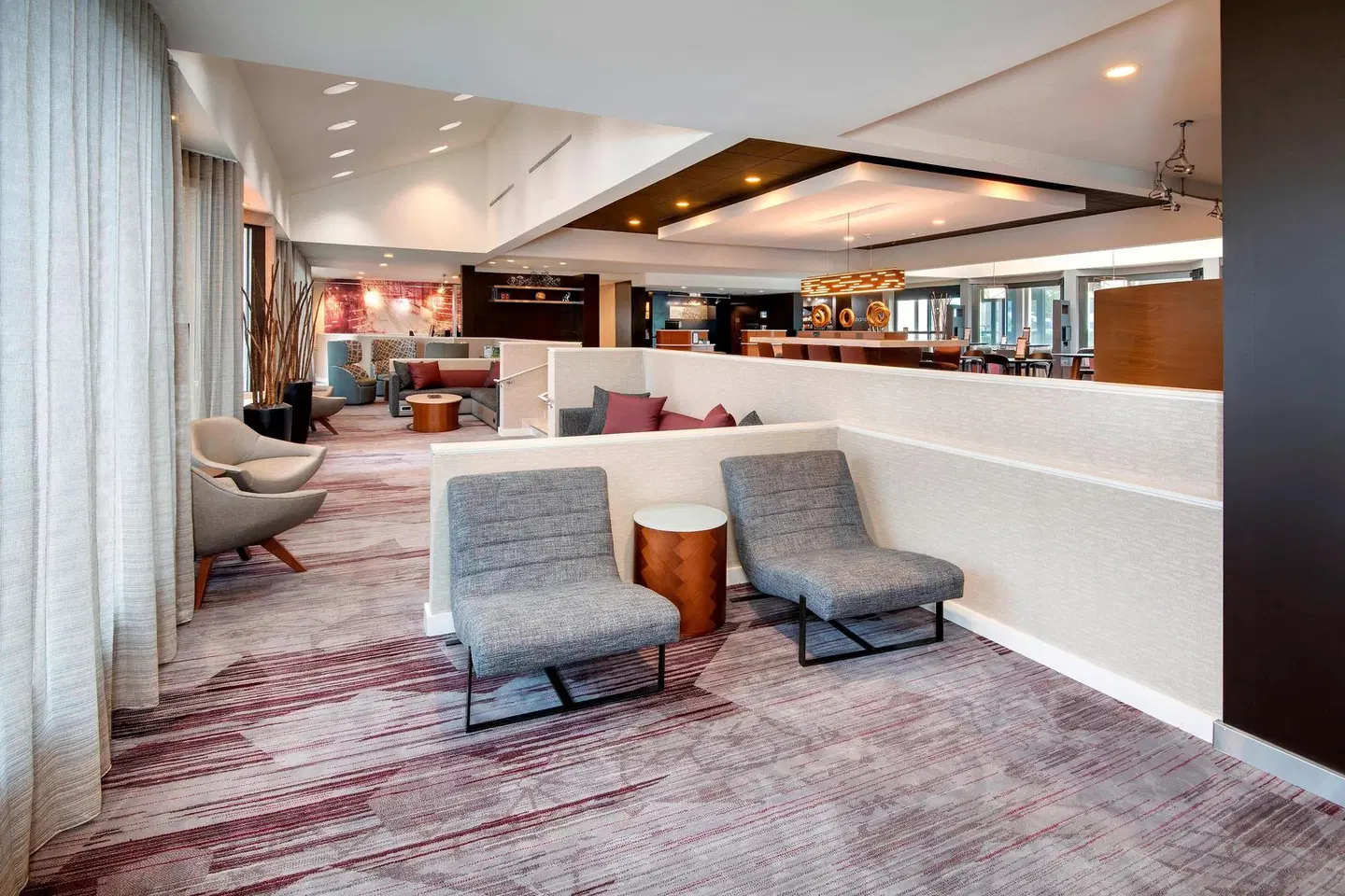 Courtyard by Marriott Savannah Midtown Bar