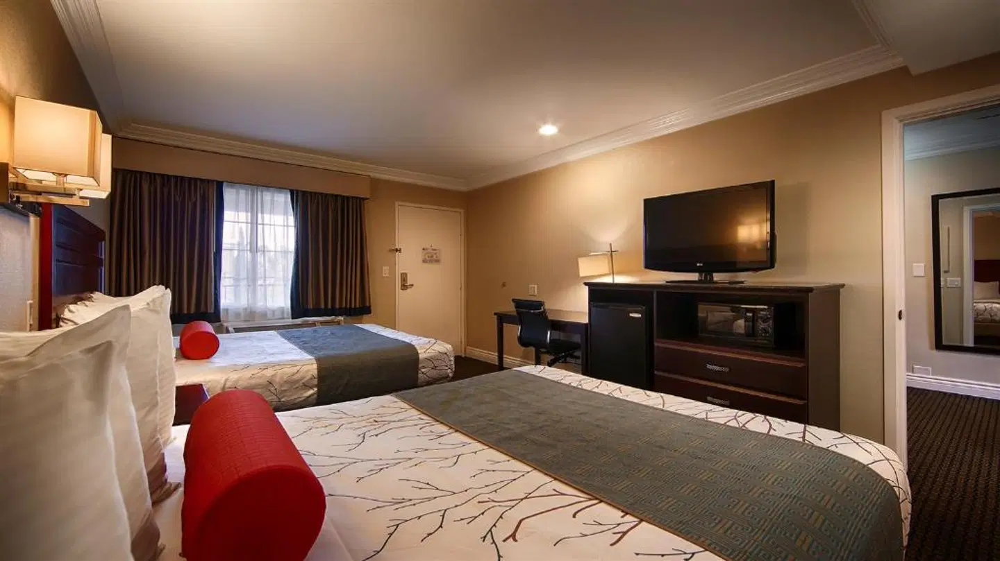 Best Western Woodland Hills Inn ROOM_EXAMPLE