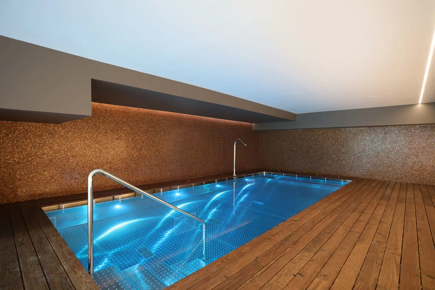 Iberostar Selection Lisboa Hallenbad