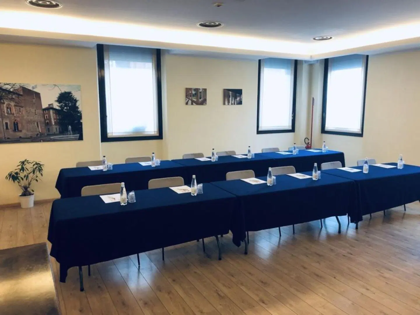 Nuovo Albergo Italia Konferenz