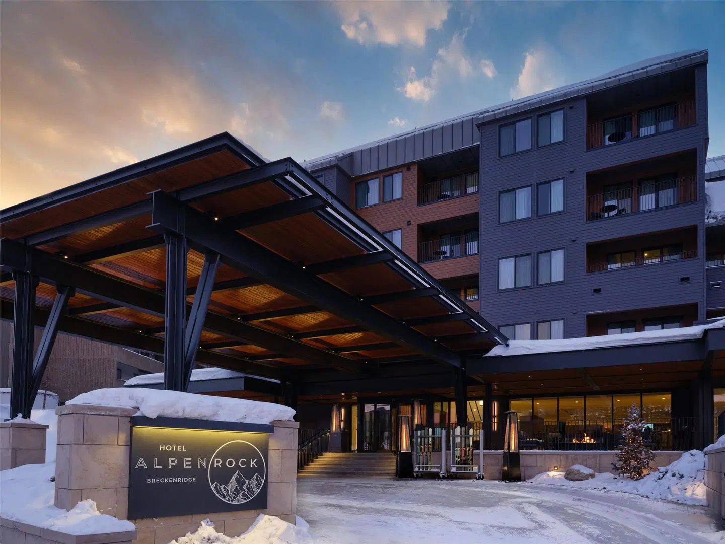 Hotel Alpenrock Breckenridge, Curio Collection by Hilton EXTERIOR