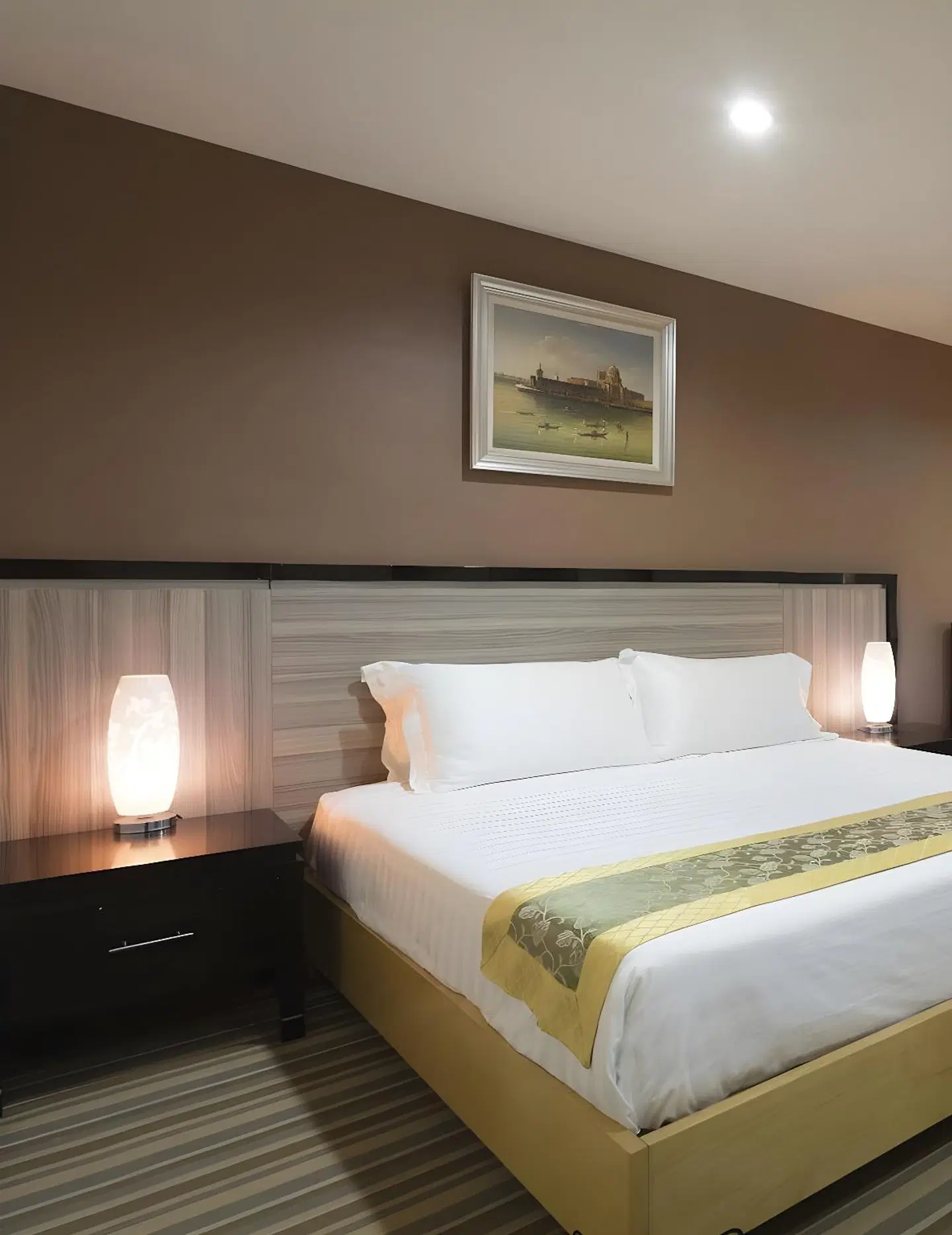 Hallmark Inn ROOM_EXAMPLE