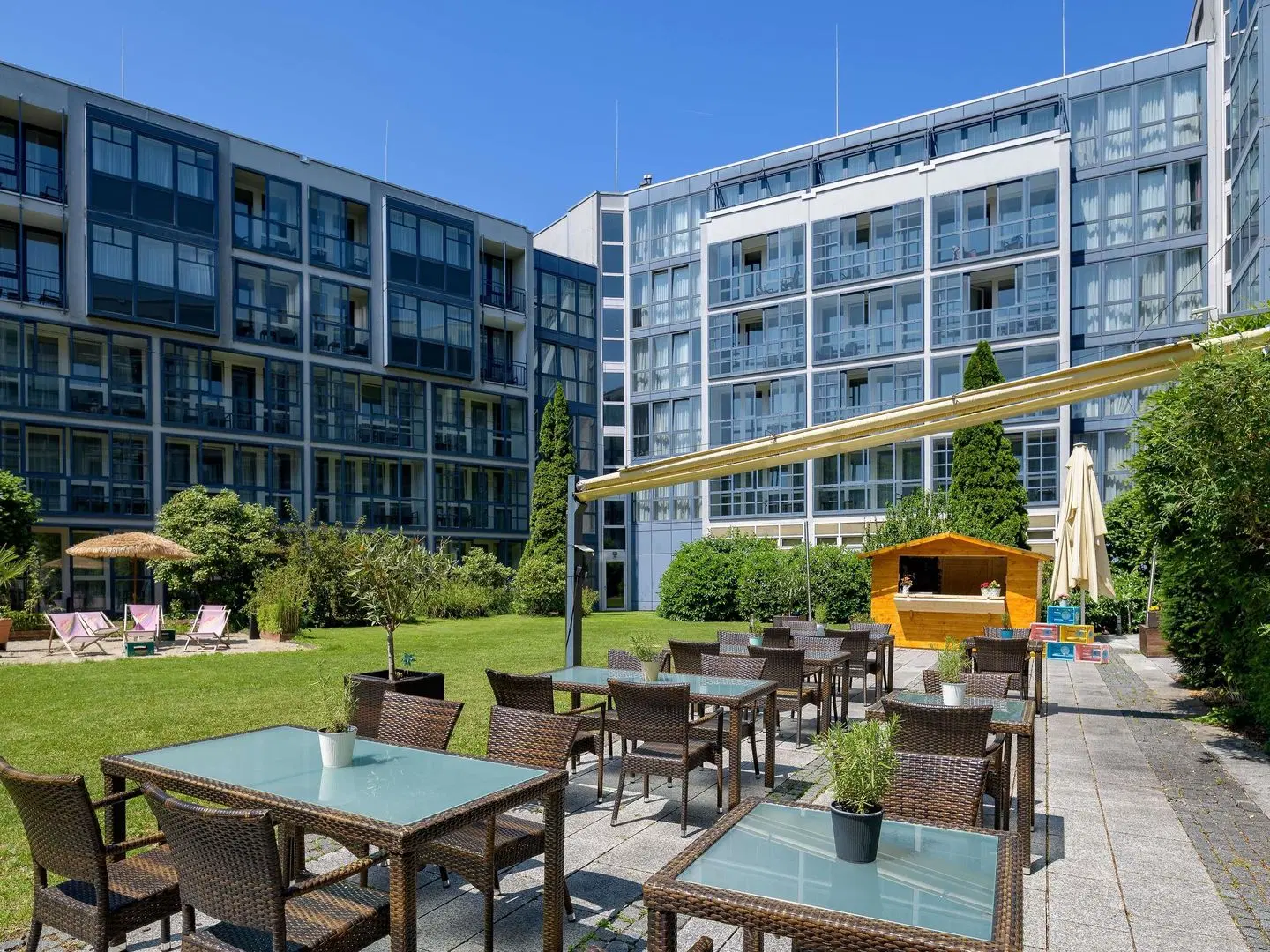 Pullman Munich Terrasse