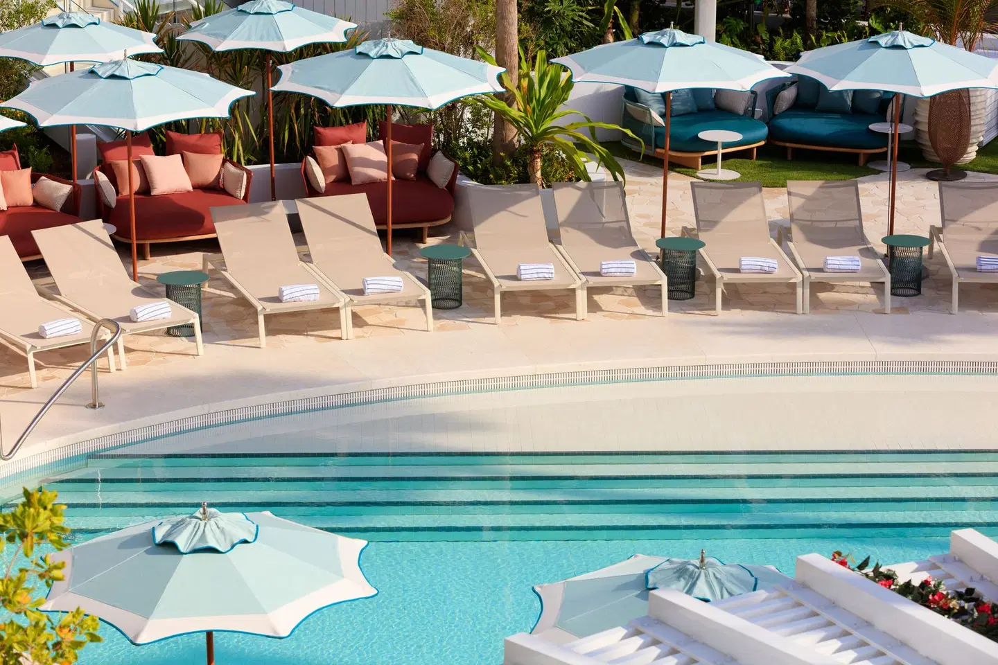 The Confidante Miami Beach OUTDOOR_POOL