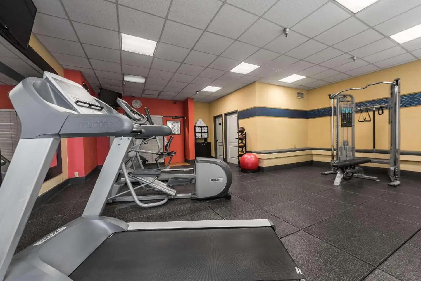 Hampton Inn Meridian SPORTS_AND_LEISURE