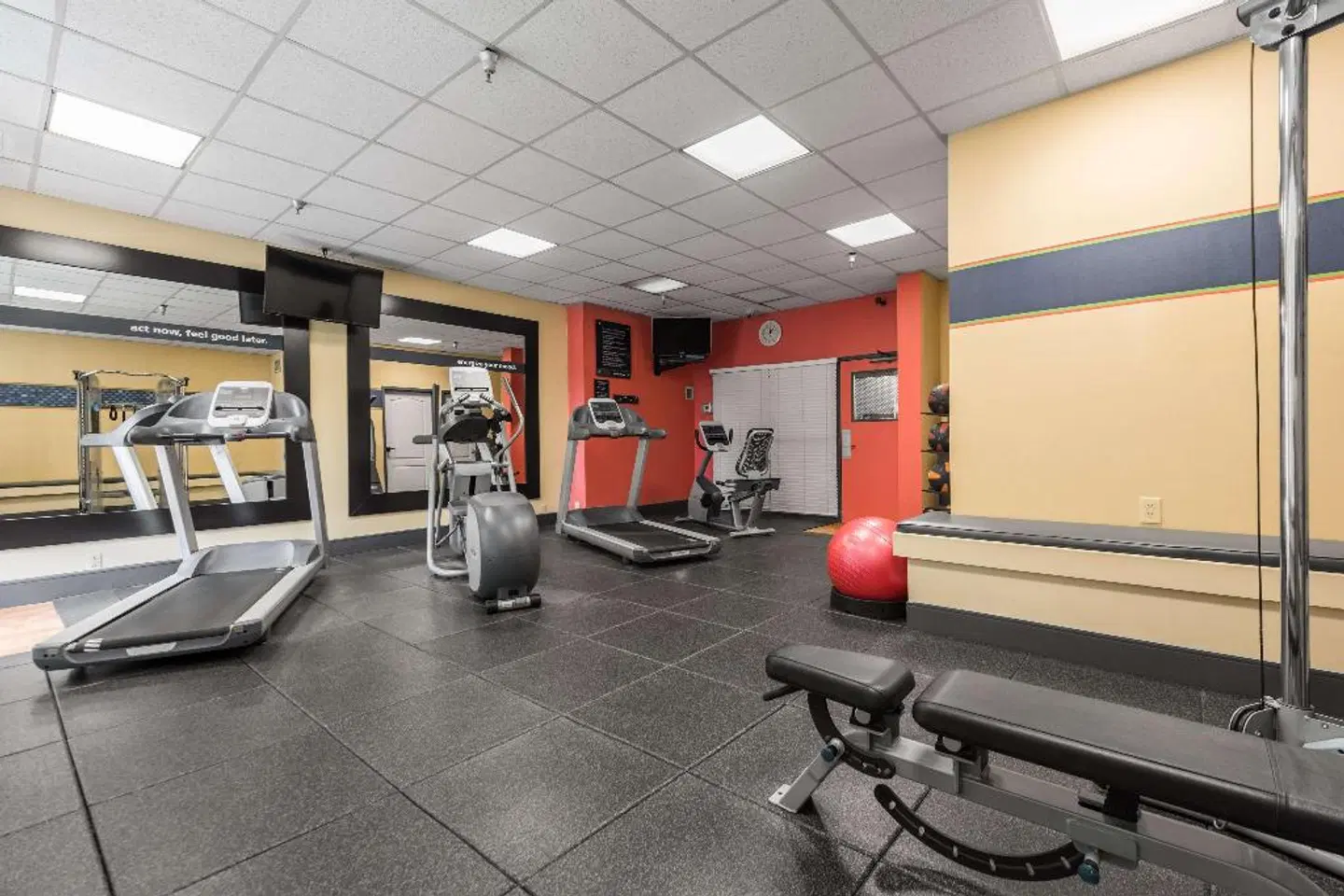 Hampton Inn Meridian SPORTS_AND_LEISURE