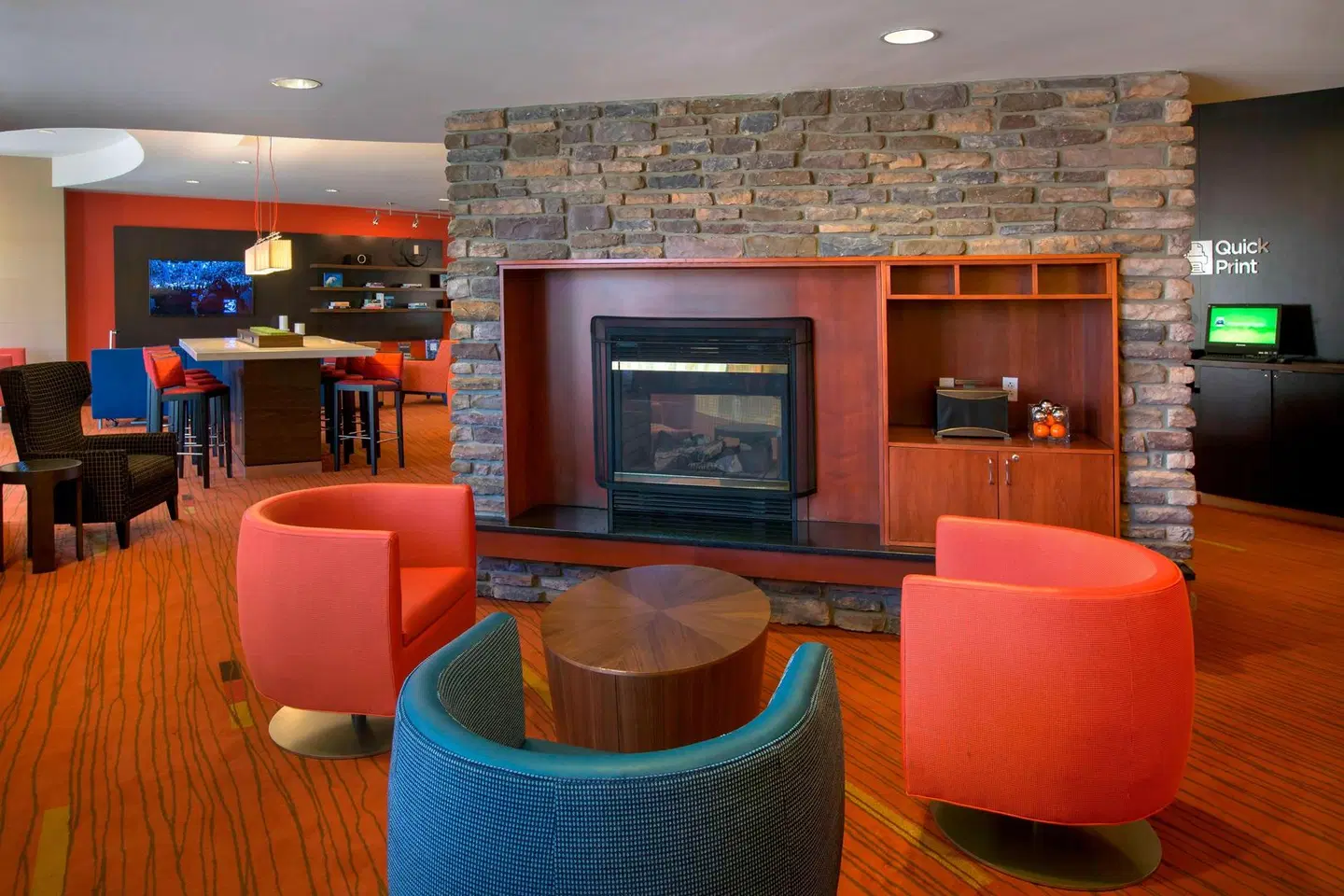 Courtyard by Marriott Paramus Bar