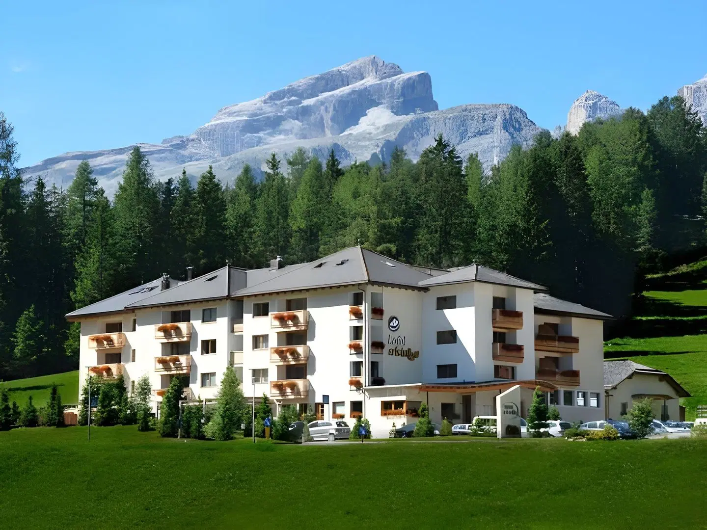 Hotel Cristallo - Wellness Mountain Living EXTERIOR