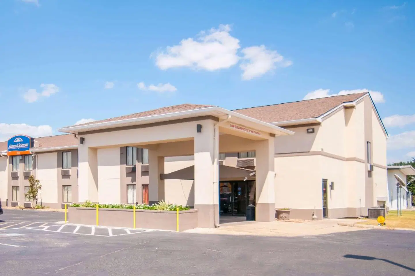 Howard Johnson Inn Lafayette West Scott EXTERIOR