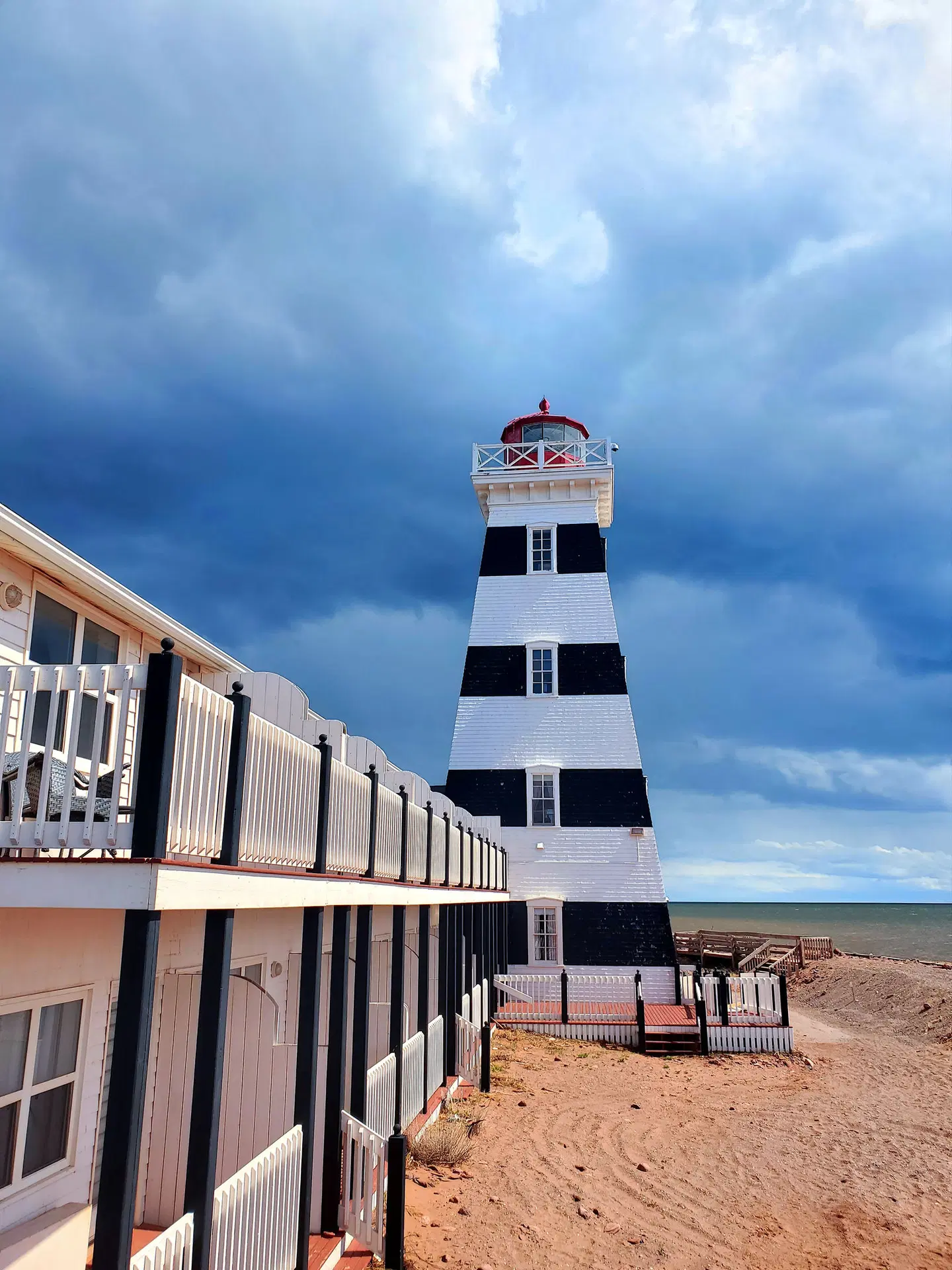 West Point Lighthouse Inn EXTERIOR