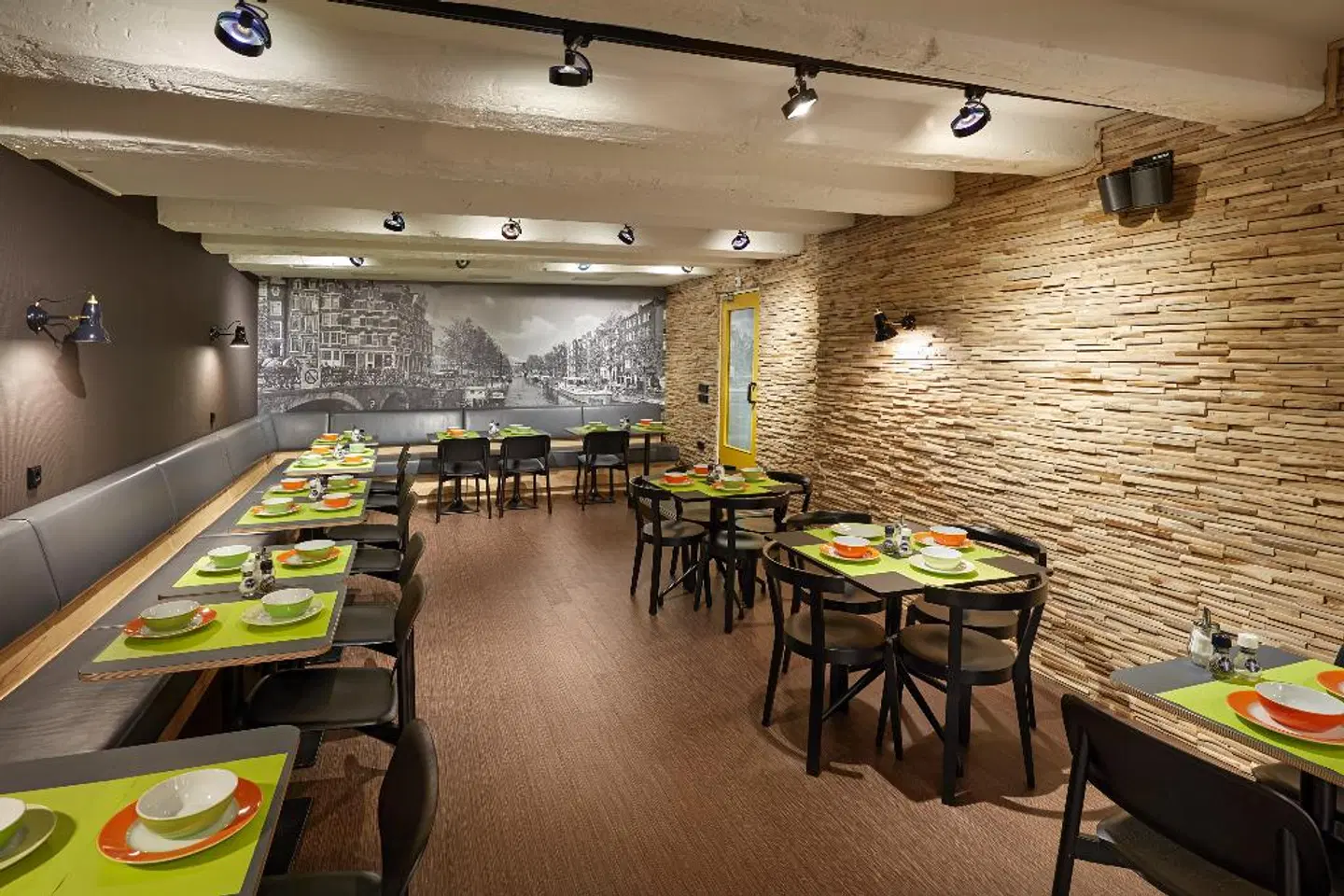 Nova Hotel RESTAURANT