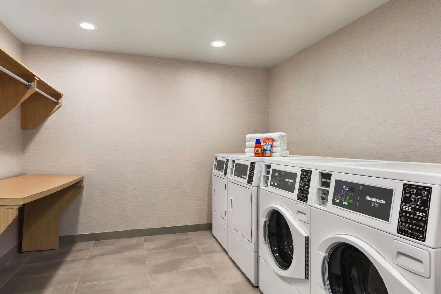 Home2 Suites by Hilton New York Long Island City/ Manhattan View, NY BATHROOM