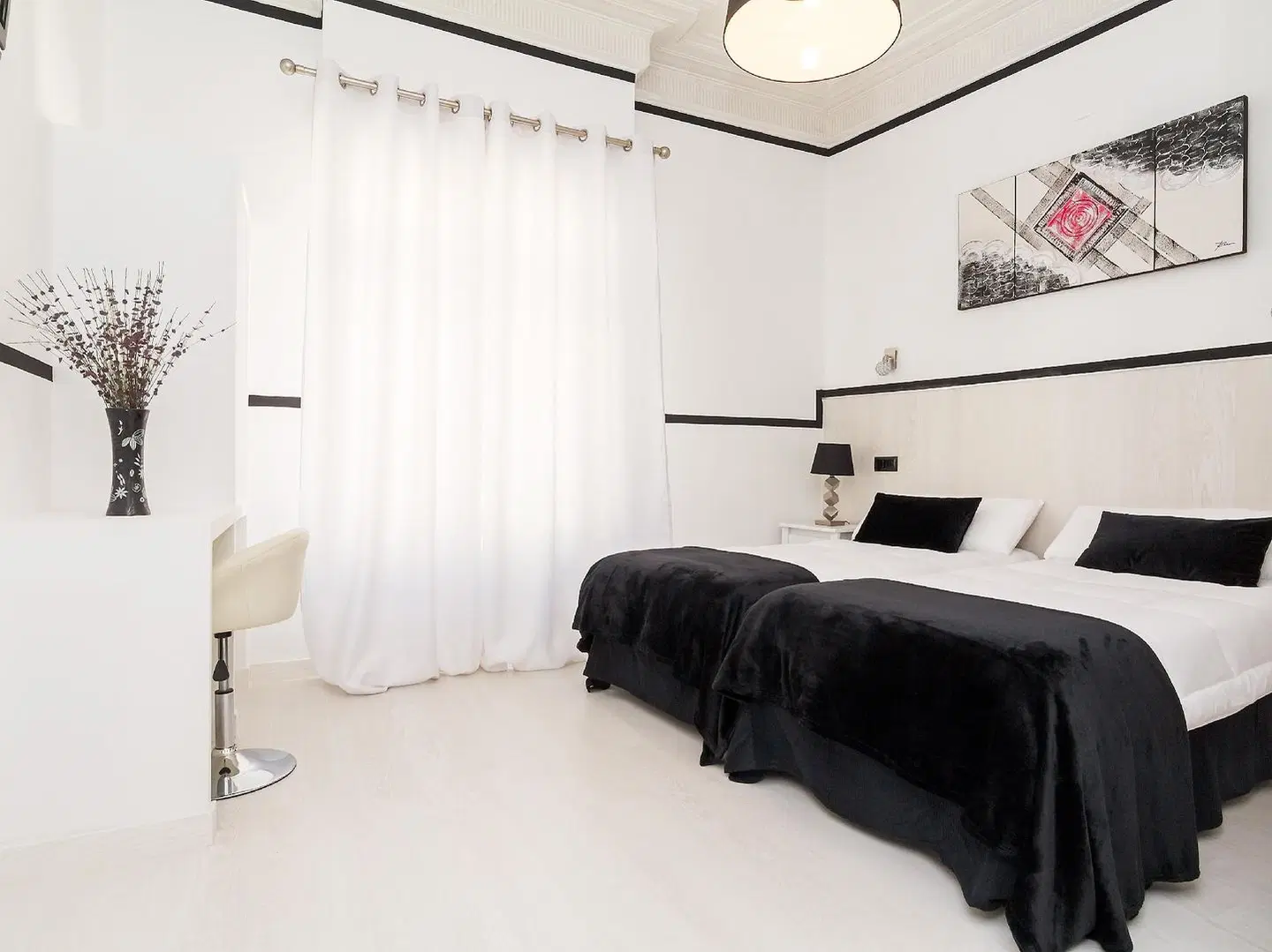 Hostal Gran Vía 63 Rooms ROOM_EXAMPLE