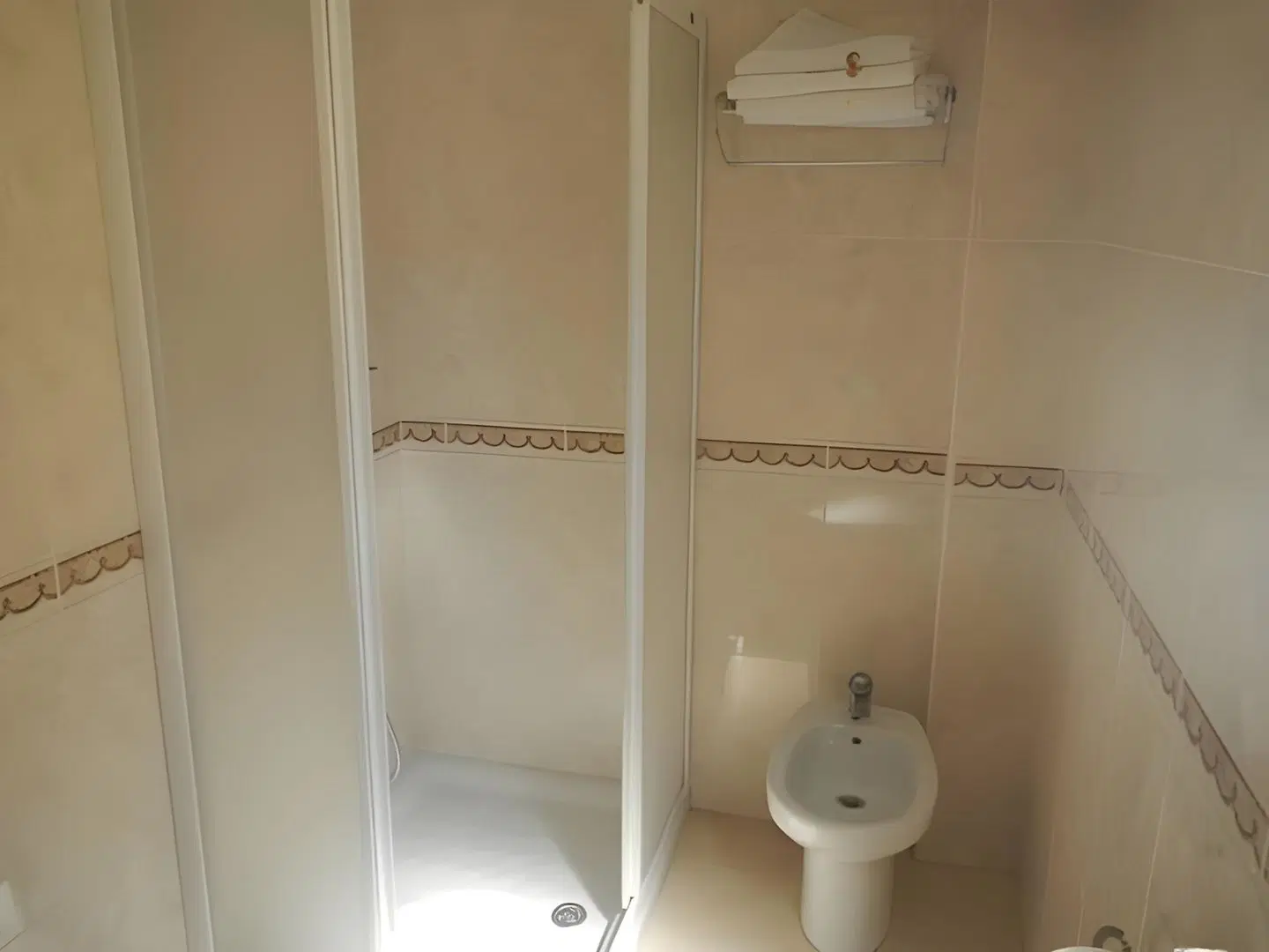 Apartamentos Carabelas Badezimmer