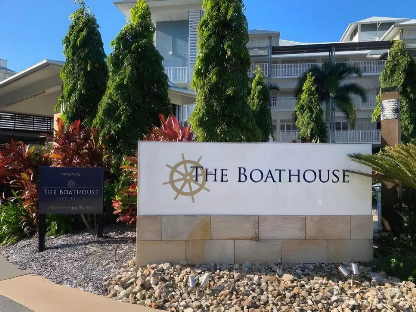 The Boathouse Apartments EXTERIOR