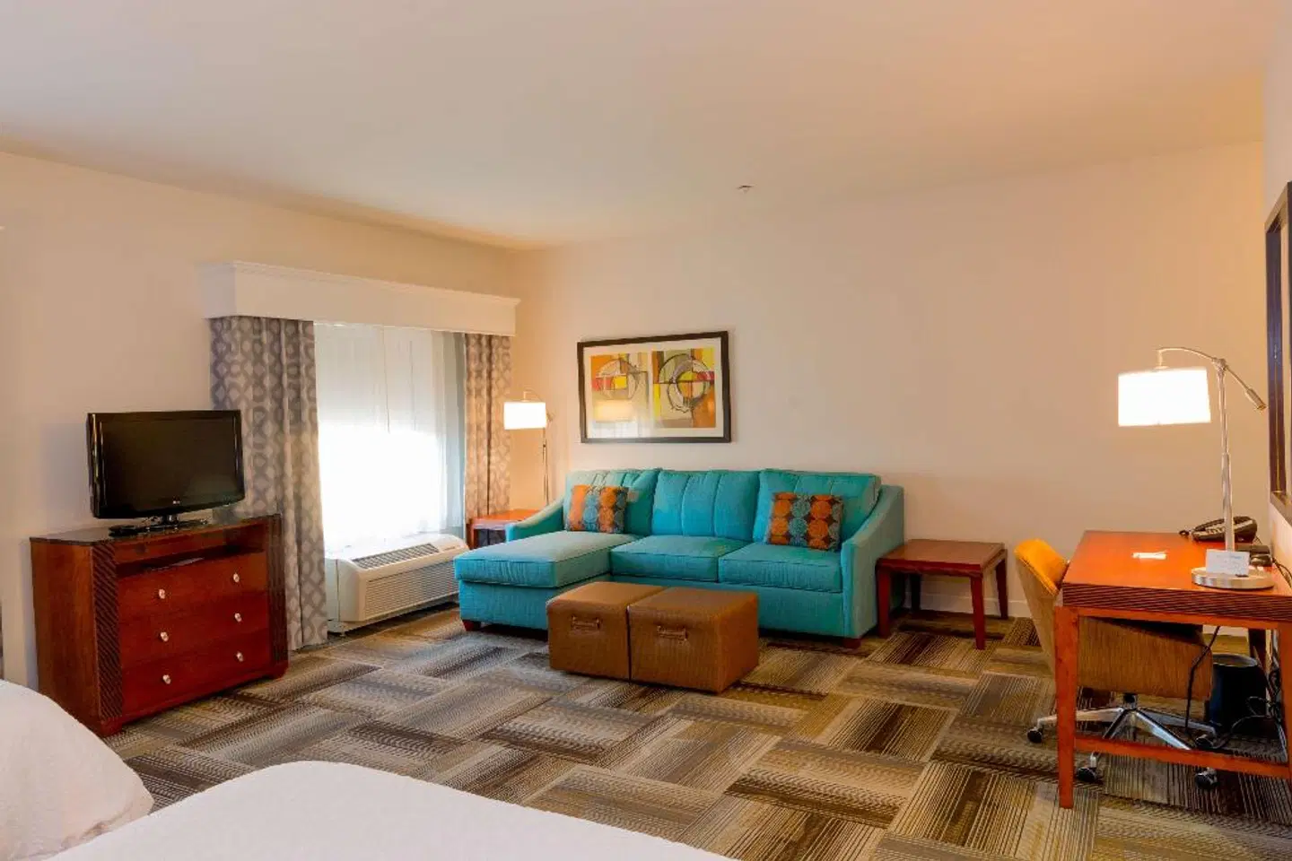 Hampton Inn & Suites Riverside/Corona East ROOM_EXAMPLE