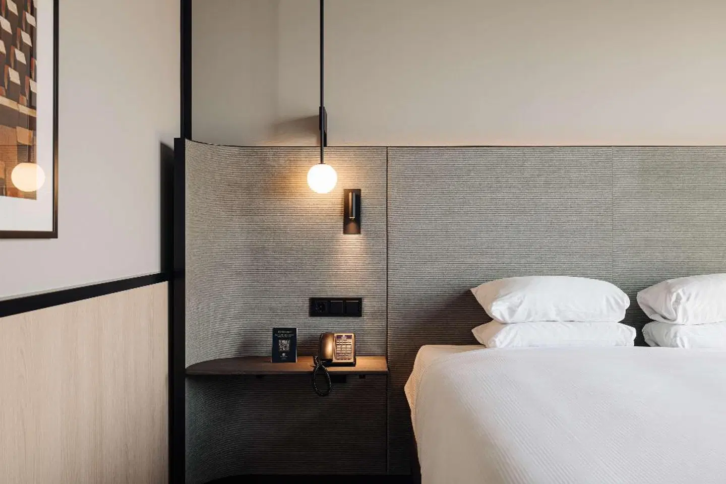 DoubleTree by Hilton Amsterdam Centraal Station ROOM_EXAMPLE