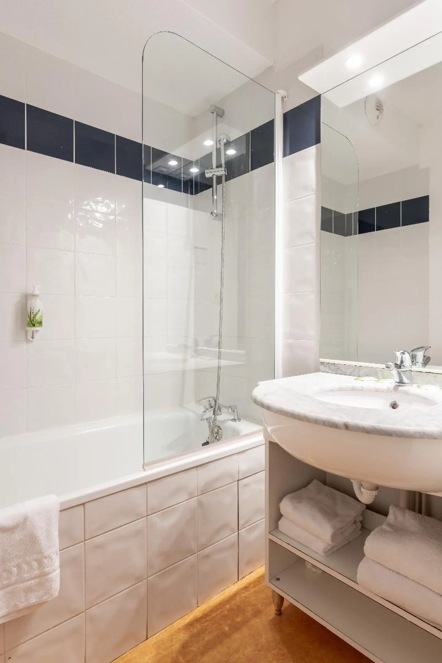 Residhotel Grenette BATHROOM