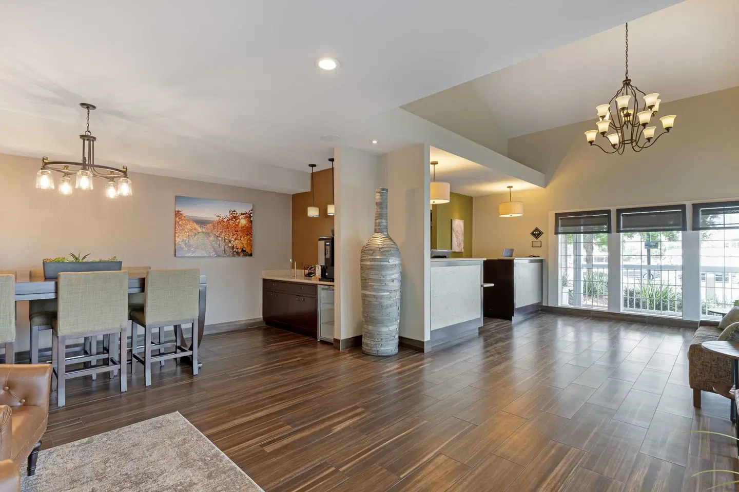 Best Western PLUS Inn at the Vines LOUNGE_LOBBY