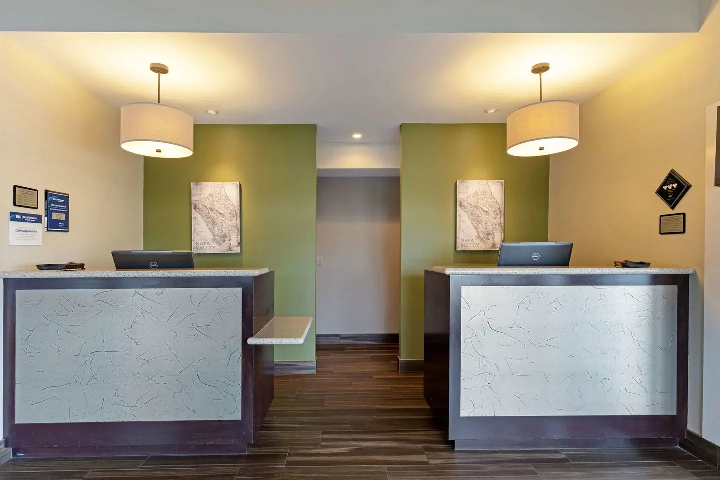 Best Western PLUS Inn at the Vines LOUNGE_LOBBY