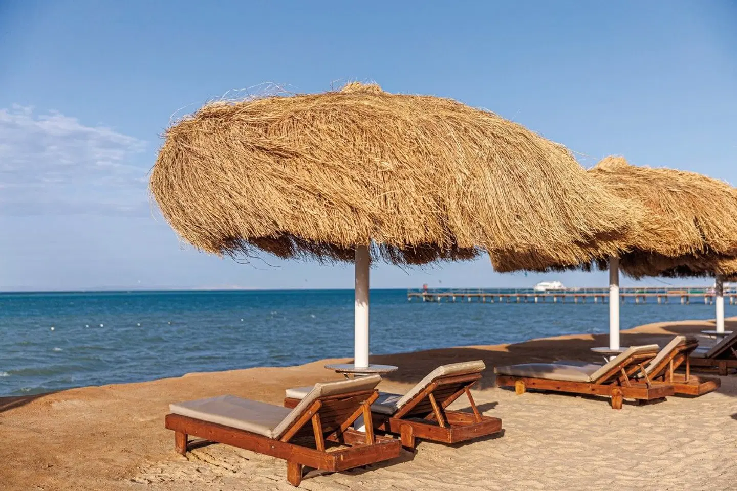 SUNRISE Solara Aqua Park Resort BEACH