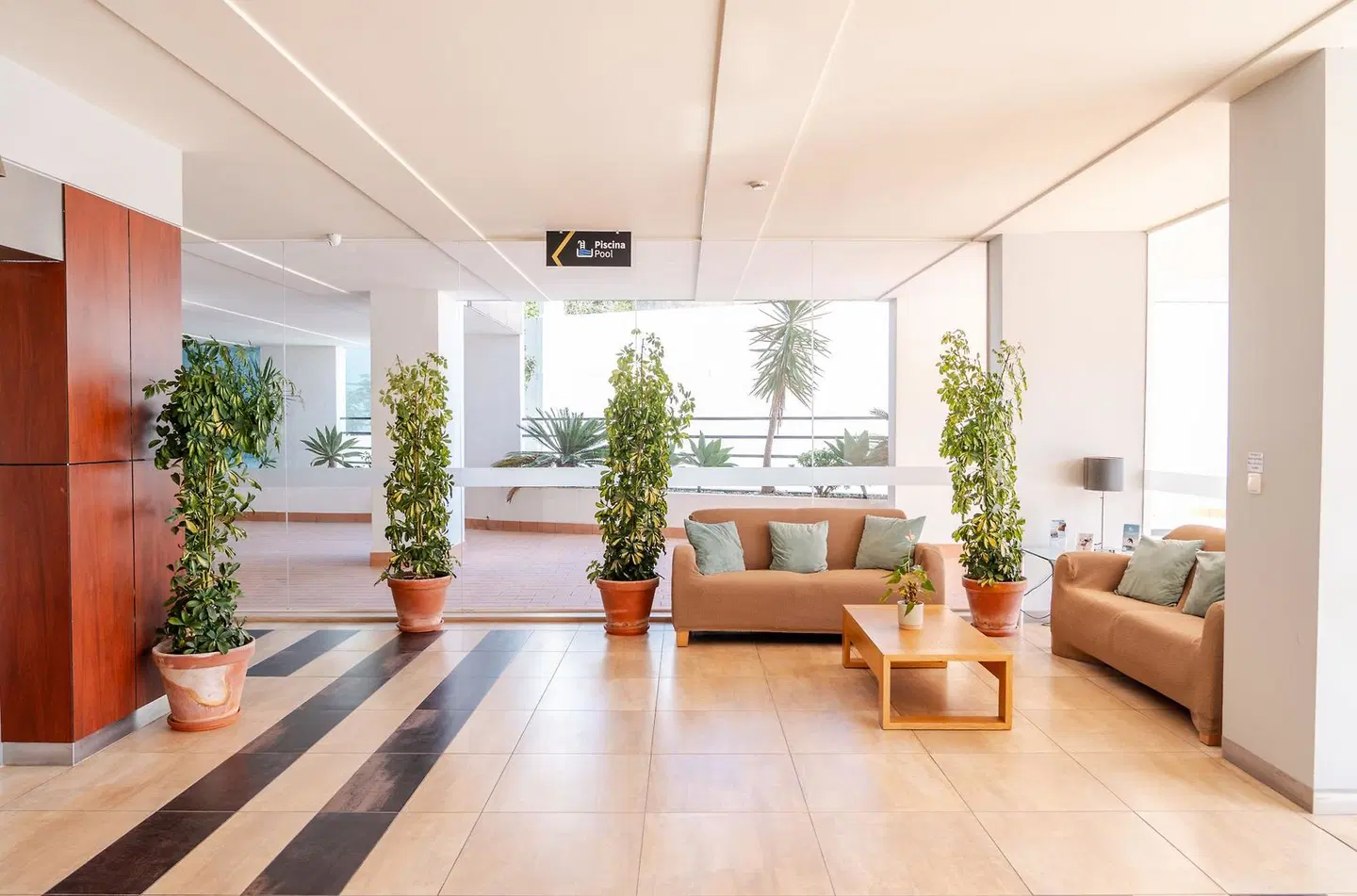 Villa Doris Suites LOUNGE_LOBBY