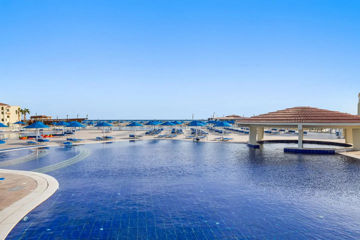 Albatros Makadi Resort OUTDOOR_POOL