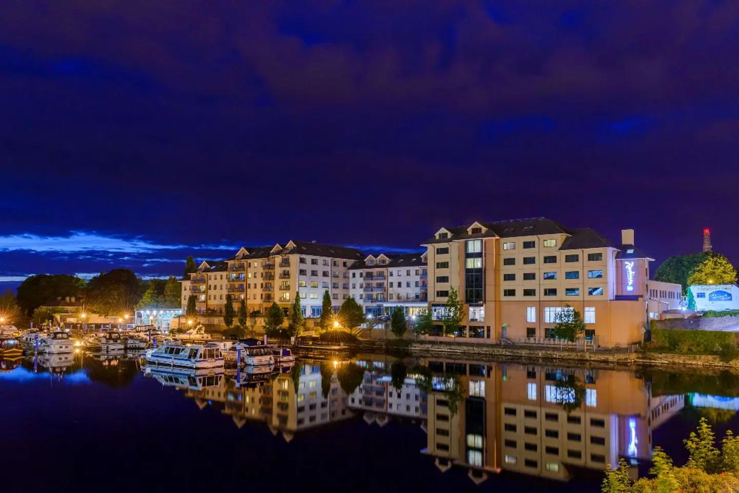 Radisson Blu Athlone EXTERIOR