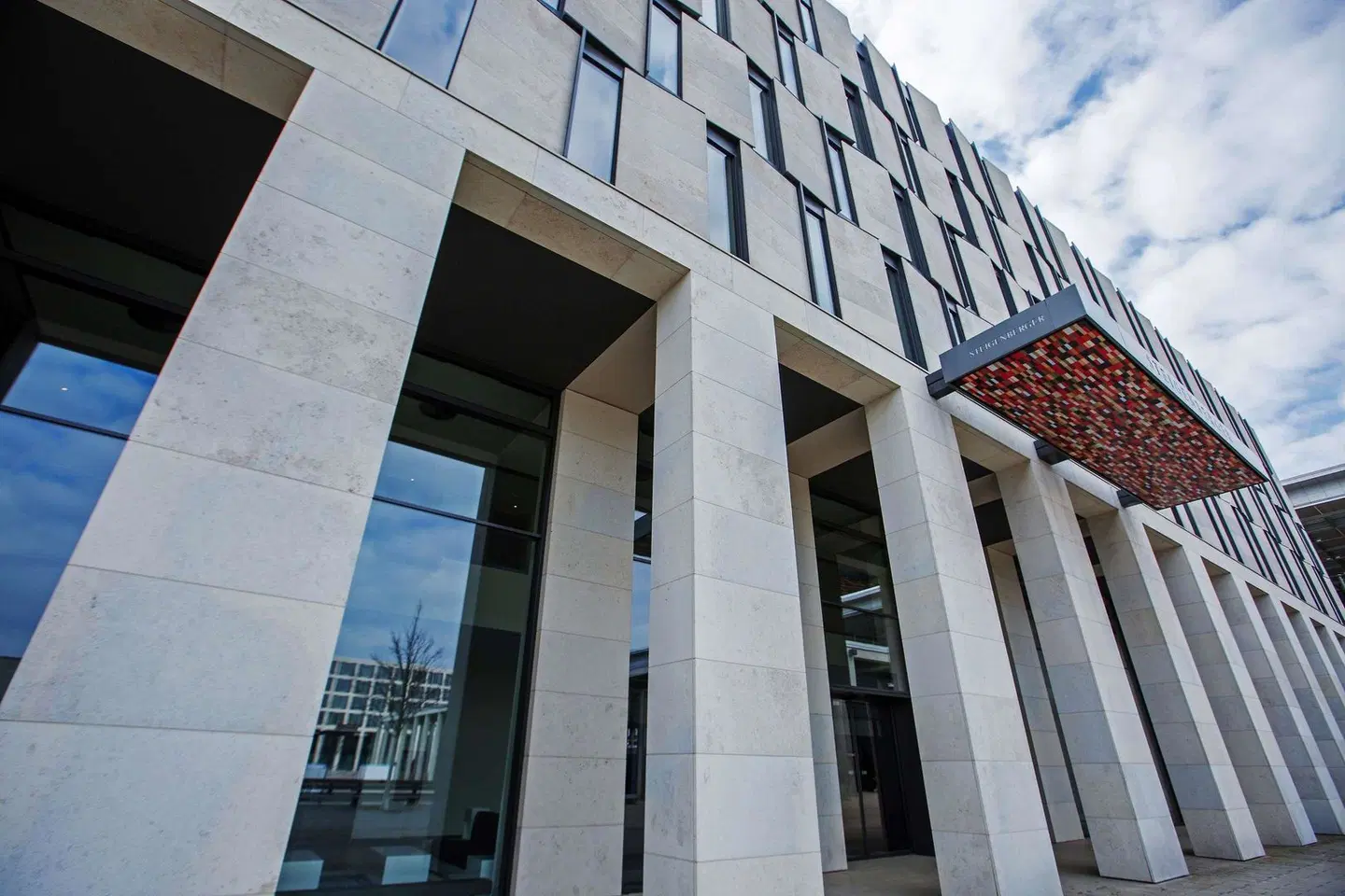 Steigenberger Airport Hotel Berlin EXTERIOR