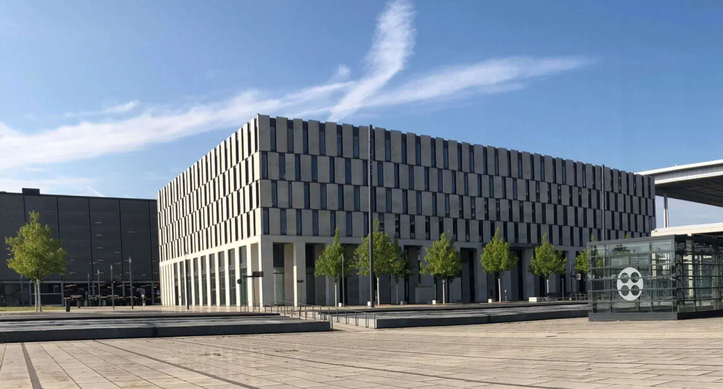 Steigenberger Airport Hotel Berlin EXTERIOR